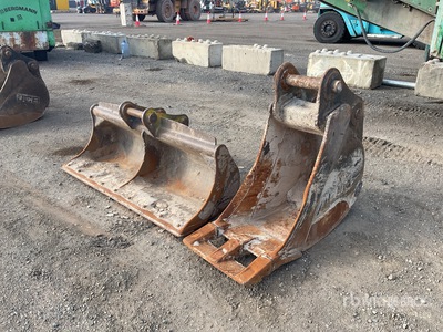 Quantity of (2) Godet d'excavatrice
