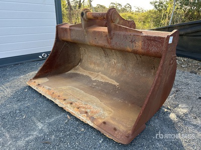 OZ 2200 mm Q/C Cleanup Godet d'excavatrice