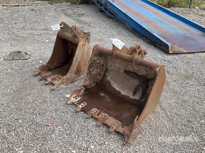 Quantity of (2) Digging Baggerlöffel