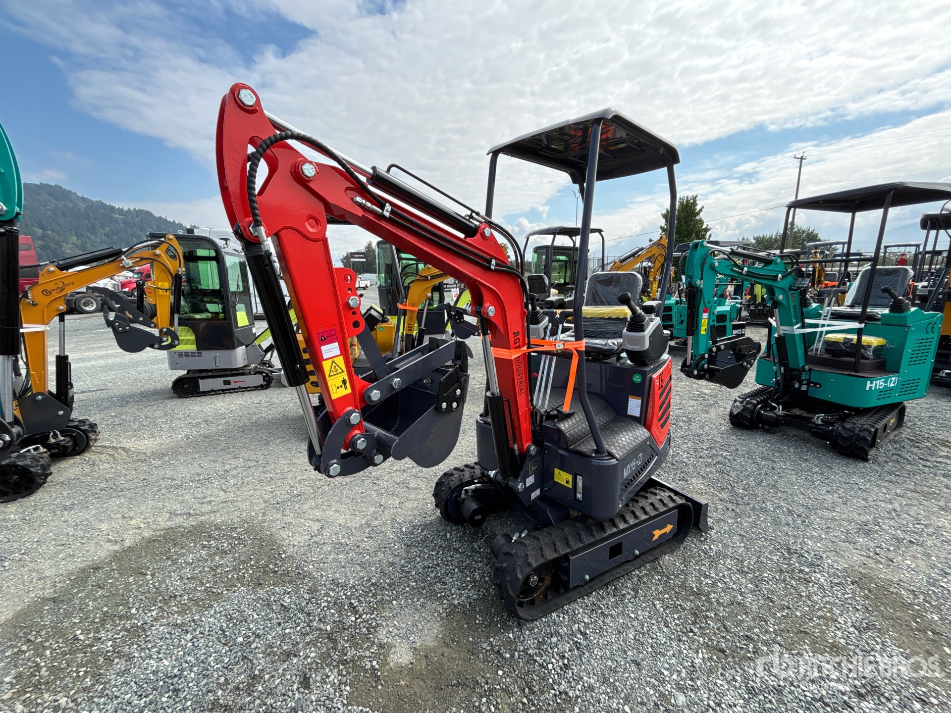 2025 AGT MX15-(Z) Mini Excavator (Unused)