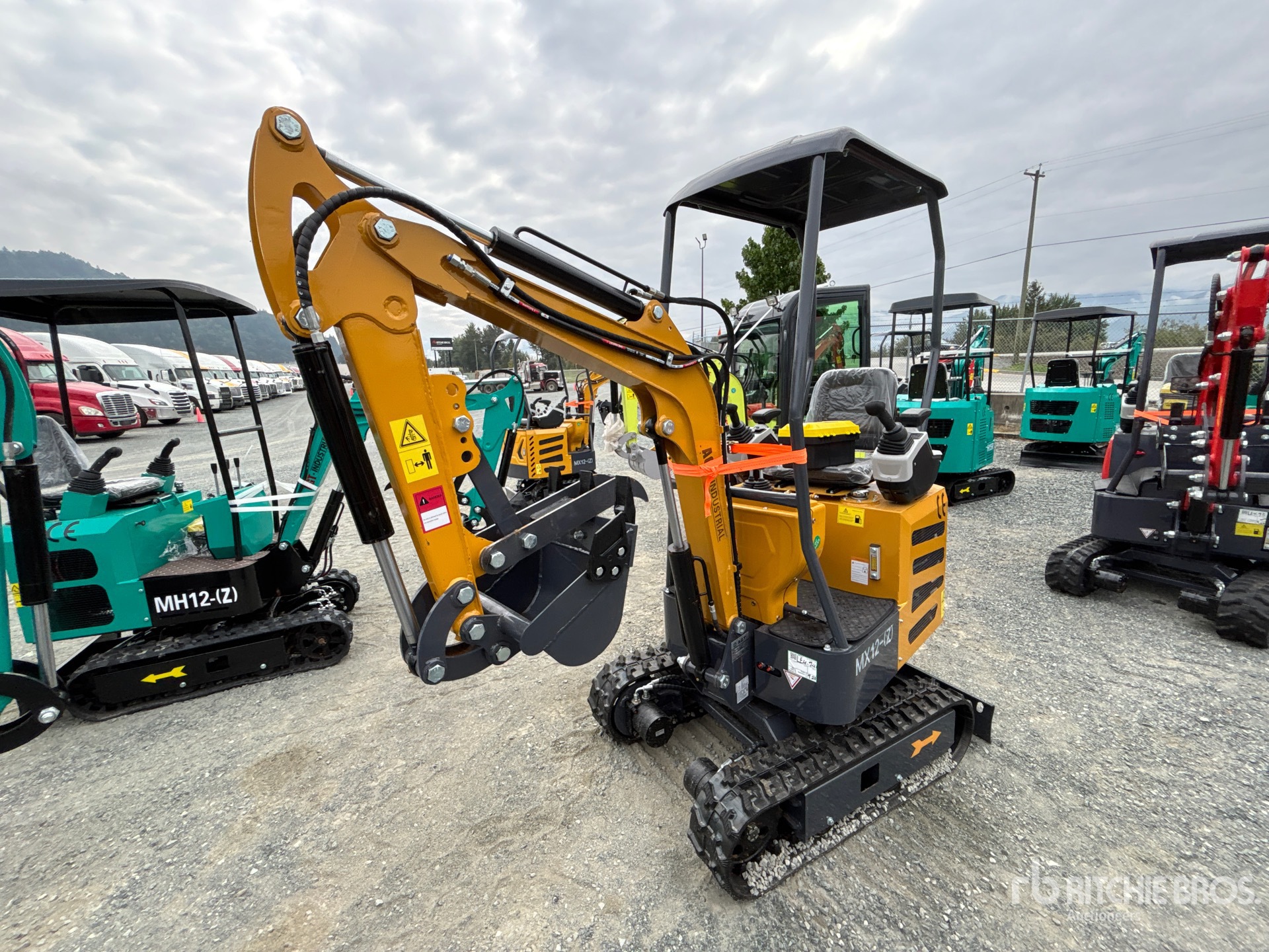 2025 AGT MX12-(Z) Mini Excavator (Unused)