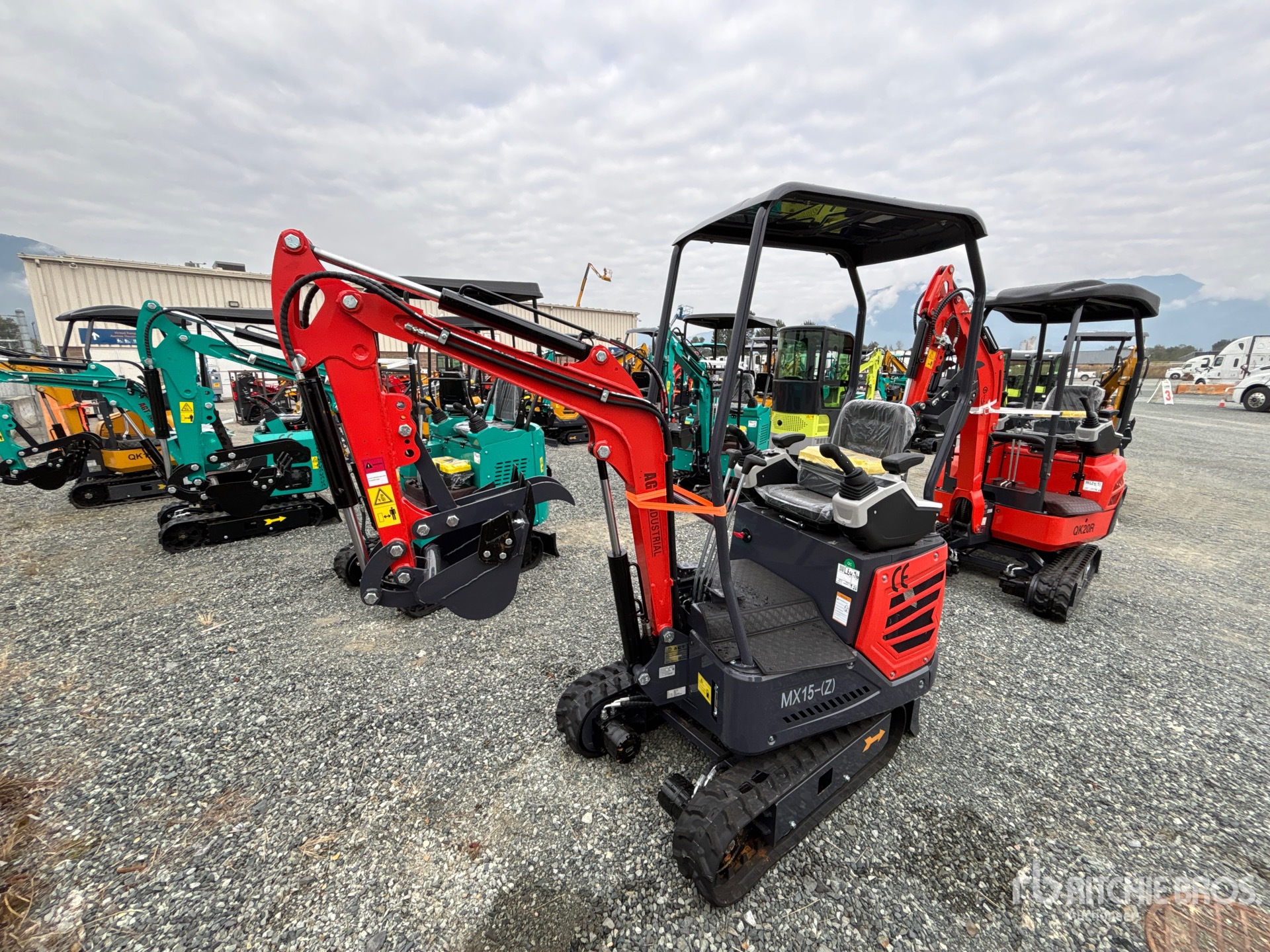 2025 AGT MX15-(Z) Mini Excavator (Unused)