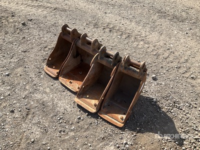 Quantity of (3) Godet d'excavatrice