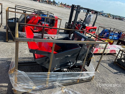 2025 AGT QHT500FL Stand-On Self-Loading クローラーダンパー (Unused)