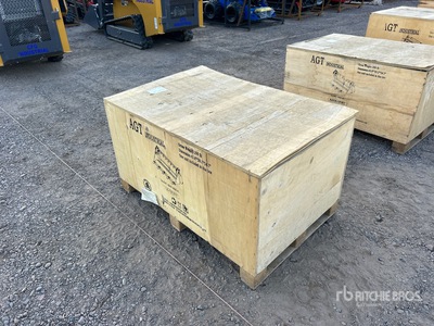 2025 AGT M-4IN1BCT 40 in Q/C Multi-Purpose Godet pour Skid Steer (Unused)