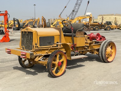 White 4x4 S/A Day Cab Truck Tractor (Inoperable)