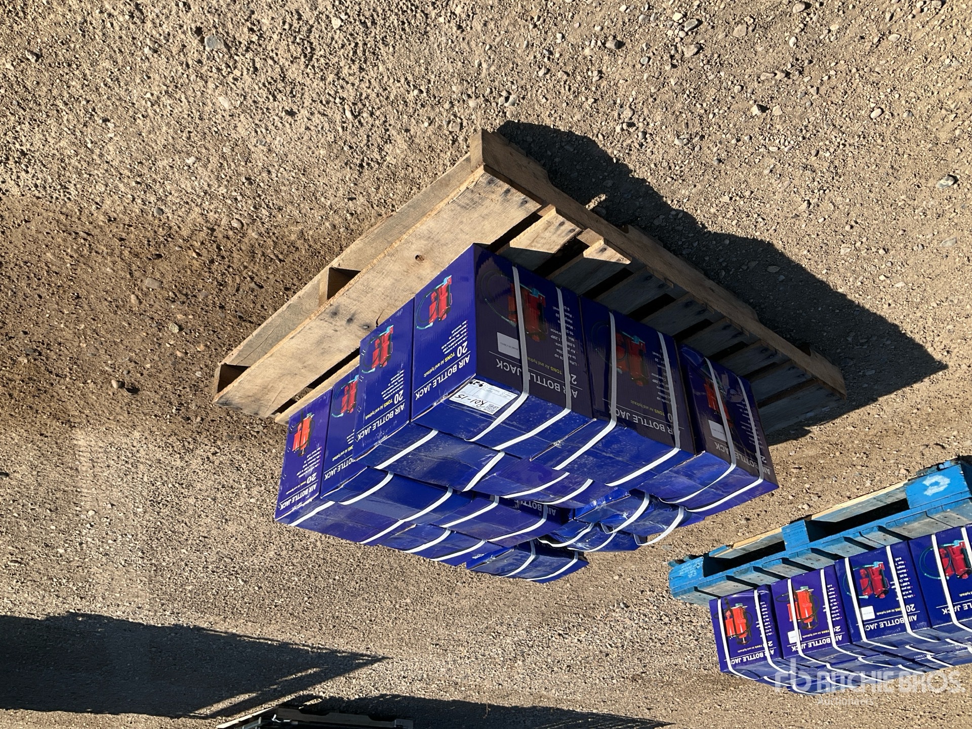 2025 BYT ABTJK20 QTY(12) 20T Air/Hydraulic Bottle Jack (Unused)