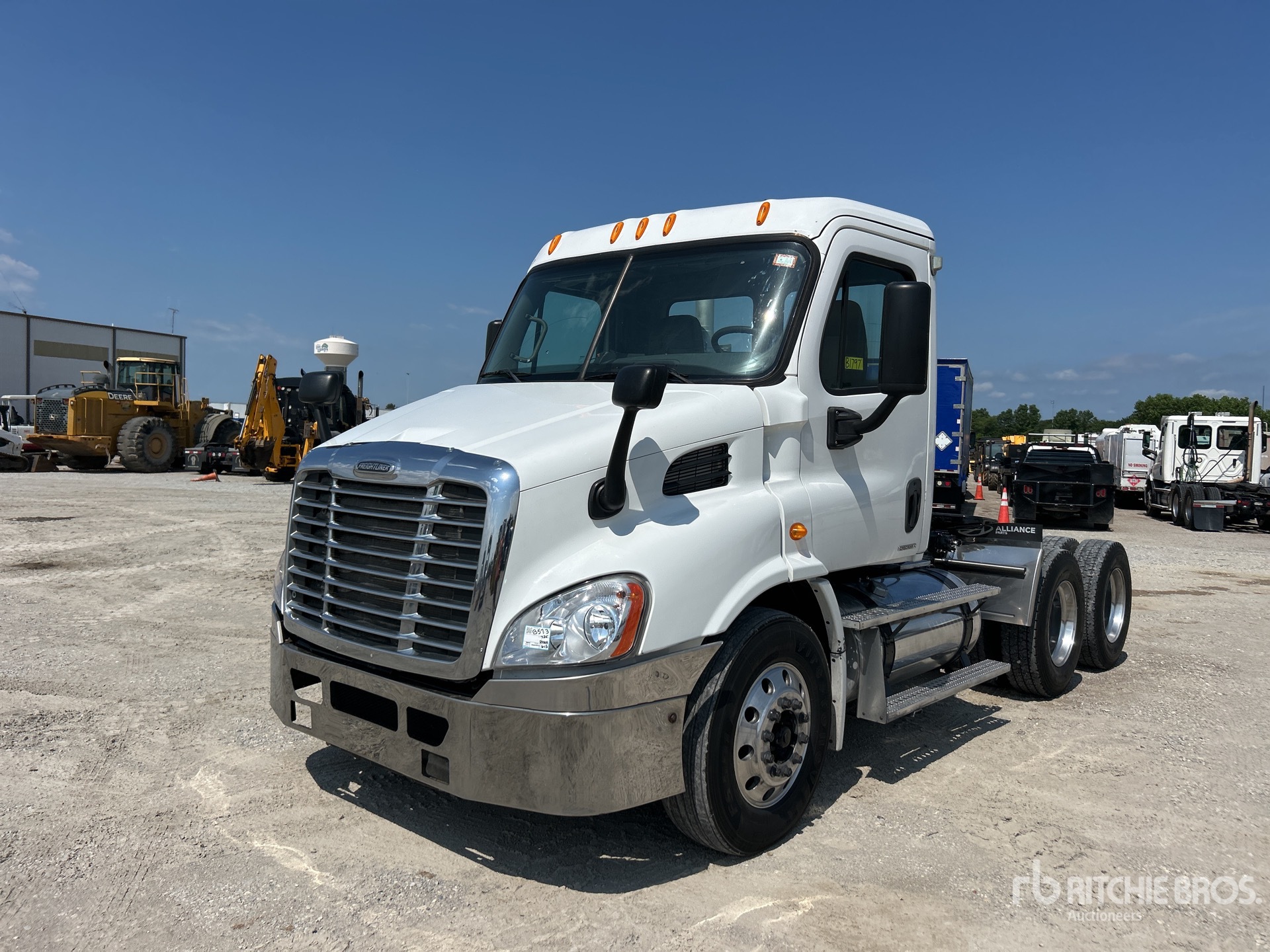 2010 Freightliner Cascadia 113 6x4 T/A Day Cab Truck Tractor