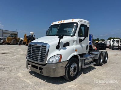 2010 Freightliner Cascadia 113 6x4 T/A Day Cab Truck Tractor