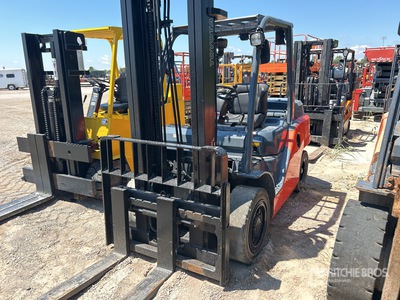 2019 Toyota 8FD35U 7300 lb Pneumatic Tire Chariot Élévateur