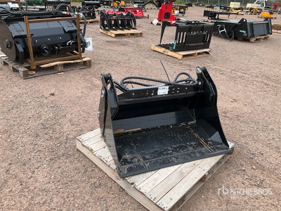 2025 Future FT-XKH39F 39 in Mini Skid Steer Bucket (Unused)