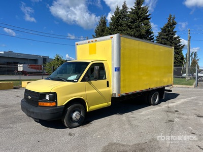 2004 Chevrolet Express G3500 4x2 Furgoneta caja cerrada