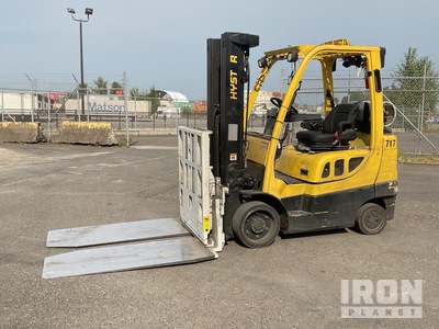 2017 Hyster S60FT 6000 lb Cushion Tire Forklift