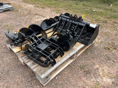 Quantity of (8) 2025 Future Mini Excavator Attachment Set Varios, accesorio para excavadora (Unused)