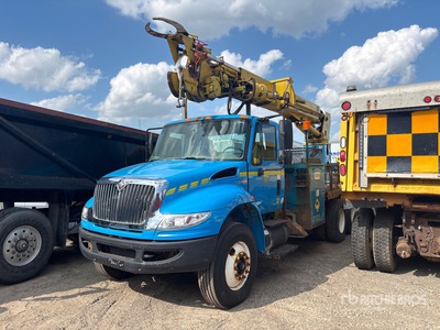 Terex on 2010 International 4400 6x4 Autocarro piantapali