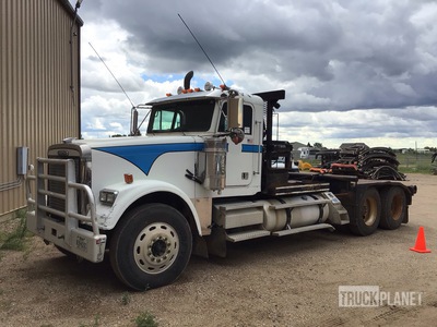 2008 Freightliner Classic 120 Winch Truck