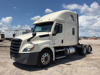 2021 Freightliner Cascadia 126 6x4 T/A Slaapcabine Trekker