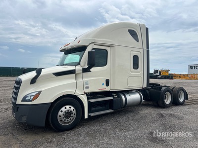 2021 Freightliner Cascadia 126 6x4 T/A Sleeper Truck Tractor