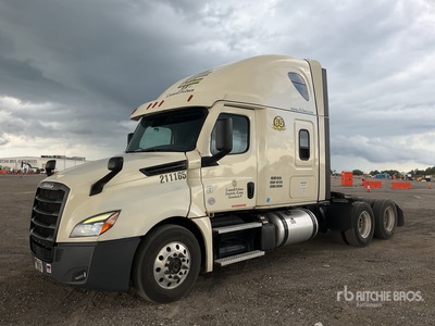 2021 Freightliner Cascadia 126 6x4 T/A Sleeper Truck Tractor
