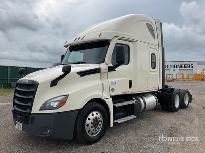 2021 Freightliner Cascadia 126 6x4 T/A Sleeper Truck Tractor