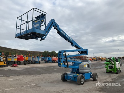 2013 Genie Z45/25J 2WD Hybrid Articulating Boom Lift