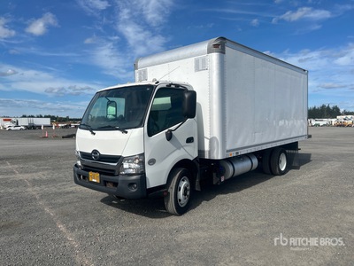 2018 Hino 740 4x2 Van Truck