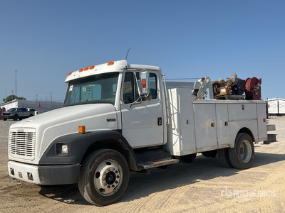 2001 Freightliner FL60 4x2 サービスカー
