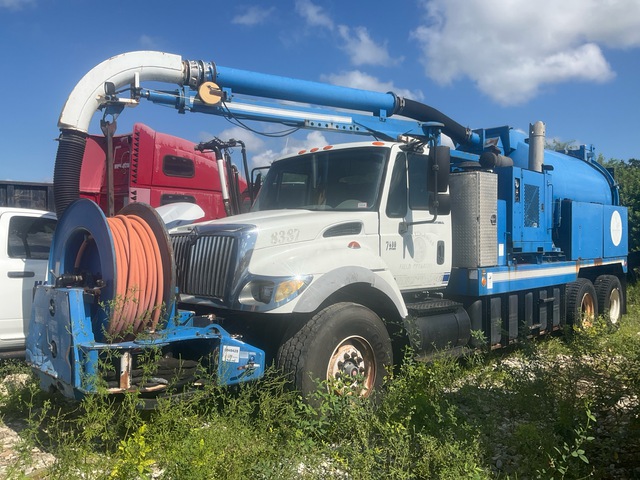 Vac-Con on 2007 International 7400 6x4 Vacuum Excavator Truck Vac-Con on 2007 International 7400 6x4 Vacuum Excavator Truck
