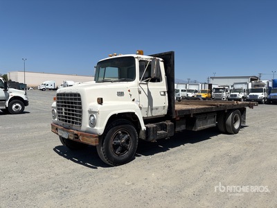 1980 Ford LN7000 4x2 Flatbed Truck