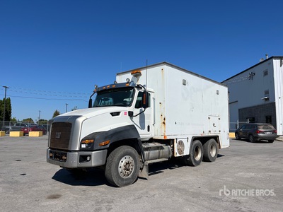 2012 Cat 660S 6x4 Utility Truck