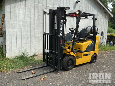 2015 Hyundai 25LC-7A 4680 lb Pneumatic Tire Forklift