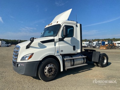 2018 Freightliner Cascadia 126 4x2 S/A Dagcabine Trekker