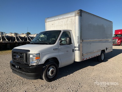 2022 Ford E-350 4x2 Camion fourgon