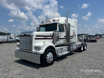 2015 Western Star 4900FA 6x4 Ciągnik siodłowy T/A z kabiną sypialną