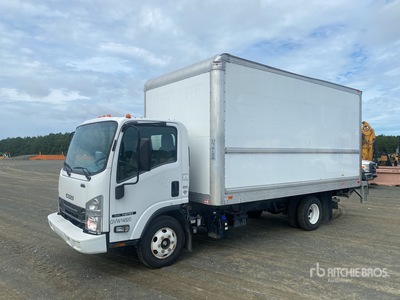 2022 Isuzu NPR 4x2 Van Truck