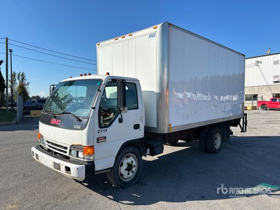 2003 GMC W5500 4x2 Furgoneta caja cerrada