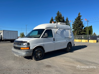 2009 Chevrolet Express G2500 4x2 Utility Truck