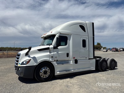 2020 Freightliner Cascadia 126 6x4 T/A Sleeper Truck Tractor