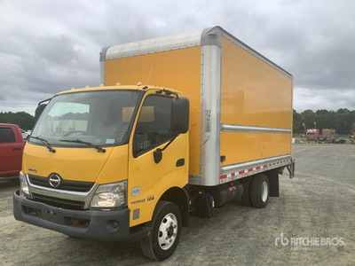 2019 Hino 155 4x2 Camion fourgon