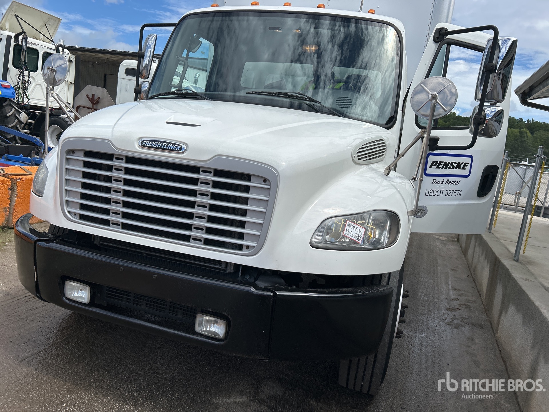 2018 Freightliner M2 106 Van Truck