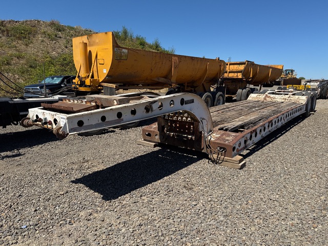 1985 Cozad T/A Removable Gooseneck Lowboy Trailer