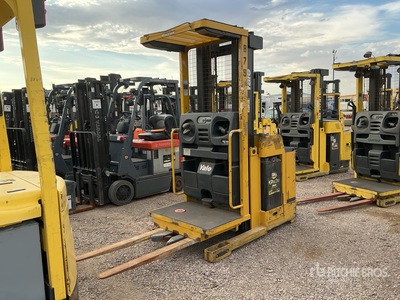 2017 Yale 0S030BFN36TE095 3000 lb Order Picker
