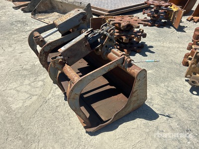 66 in Skid Steer Grapple Bucket