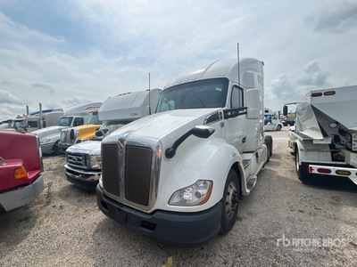 2022 Kenworth T680 6x4 Ciągnik siodłowy T/A z kabiną sypialną