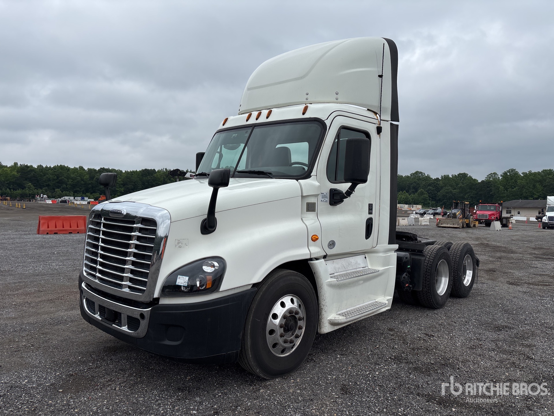 2016 Freightliner Cascadia 125 6x4 3-Achs Sattelzugmaschine