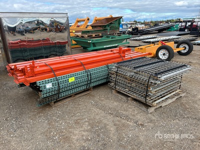 Quantity of (2) Pallets of パレット ラック