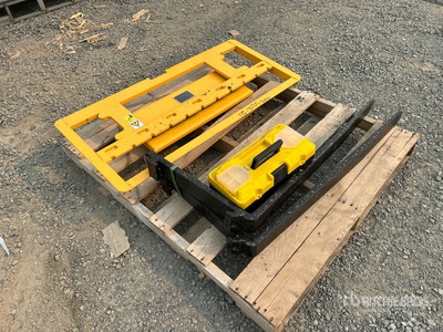 2025 STARVOX SV-CPF36 36 in Skid Steer Forks