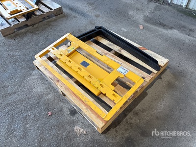 2025 STARVOX SV-CPF36 36 in Mini Skid Steer Forks