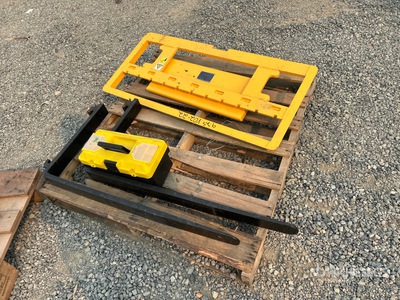 2025 STARVOX SV-CPF36 36 in Skid Steer Forks