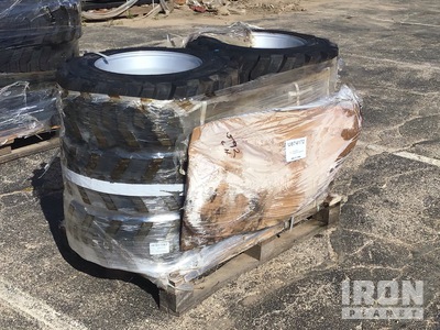 Quantity of (6) Camso SKS532 10-16.5 NHS LH Skid Steer Neumáticos (Unused)